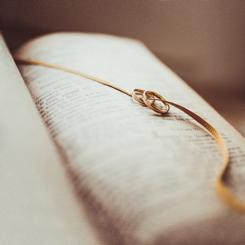 wedding-rings-2270825_1280